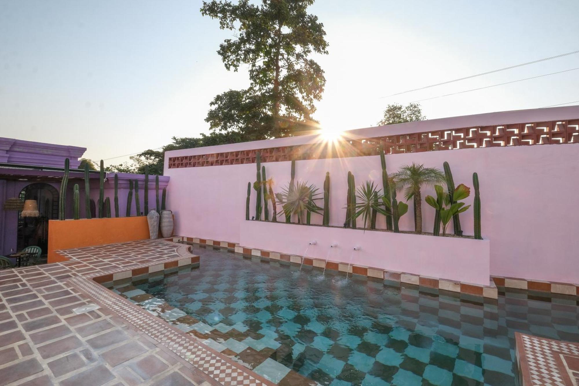 Villa El Barrio Boutique & Bar
